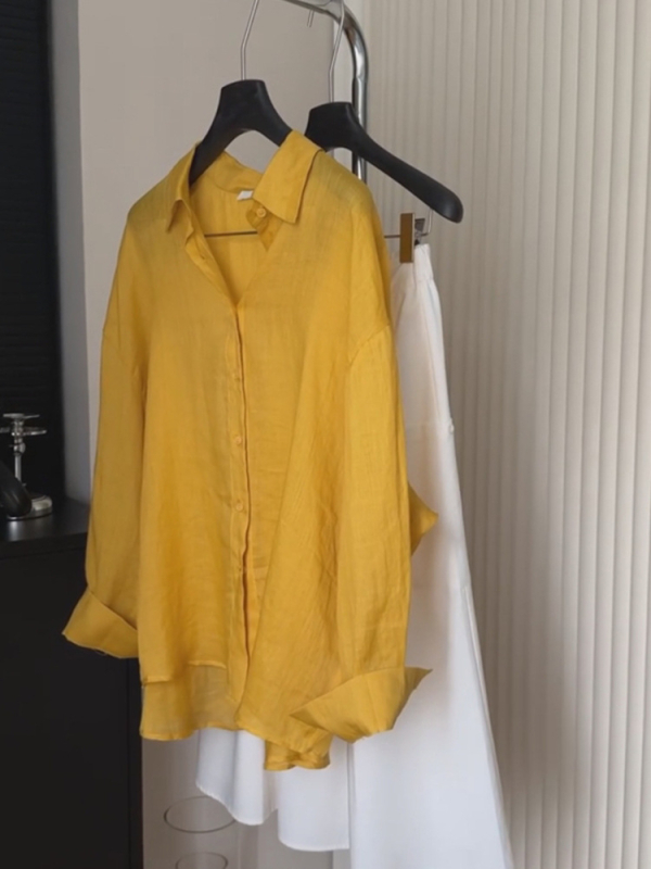 Női ing Tencel-len keverékből gyömbérsárga színben, paneles kialakítás, laza szabás, hosszú ujjú, polo gallér, kardigán-stílusú ing, tavasz 2026