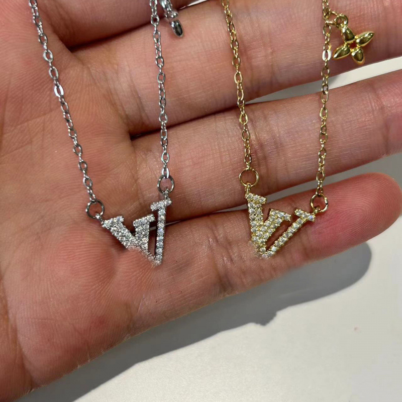 Ogrlica s L-serije sa cirkonima, Arc de Triomphe, s 18K pozlaćenim privjeskom, bakreno elektroplirano debelim zlatnim premazom, duljina 41–50 cm