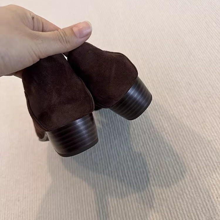 Ženski loaferi od brušene kože, slip-on, okrugla nosnica, debeli potpetica, retro stil