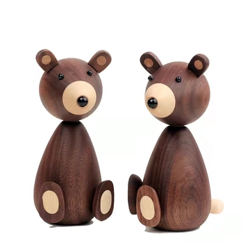 Designer Sabri Wood: malý hnedý medvedík, strednej veľkosti, domová dekorácia