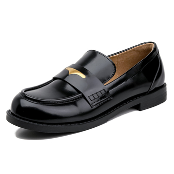 Női bőr loaferek retró brit stílusban, slip-on kialakítás, puha és vastag talpú, kényelmes viselet, szoknyához párosíthatók