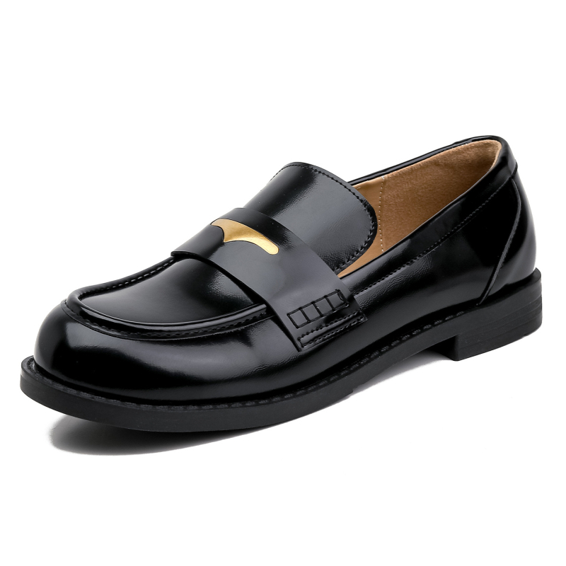 Női bőr loaferek retró brit stílusban, slip-on kialakítás, puha és vastag talpú, kényelmes viselet, szoknyához párosíthatók