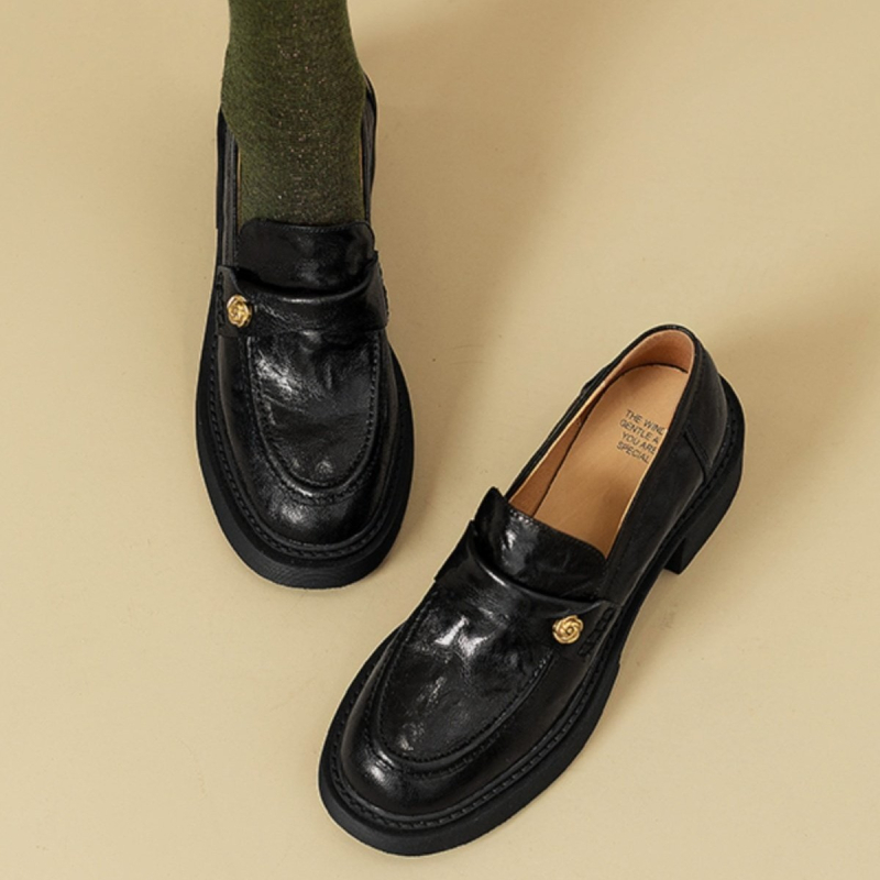 Női bőr loafer vastag talppal, slip-on, kerek orr, fekete, tavasz–ősz, angol stílusú magas sarkú loaferek, 6–8 cm