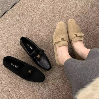 Ženske loaferice u Old Money stilu, slip-on, okruglog vrha, niska potpetica, velur završnica