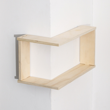 Drevená dekorácia na stenu s dvojposchodovým stojanom na kvetináče, moderný minimalistický štýl