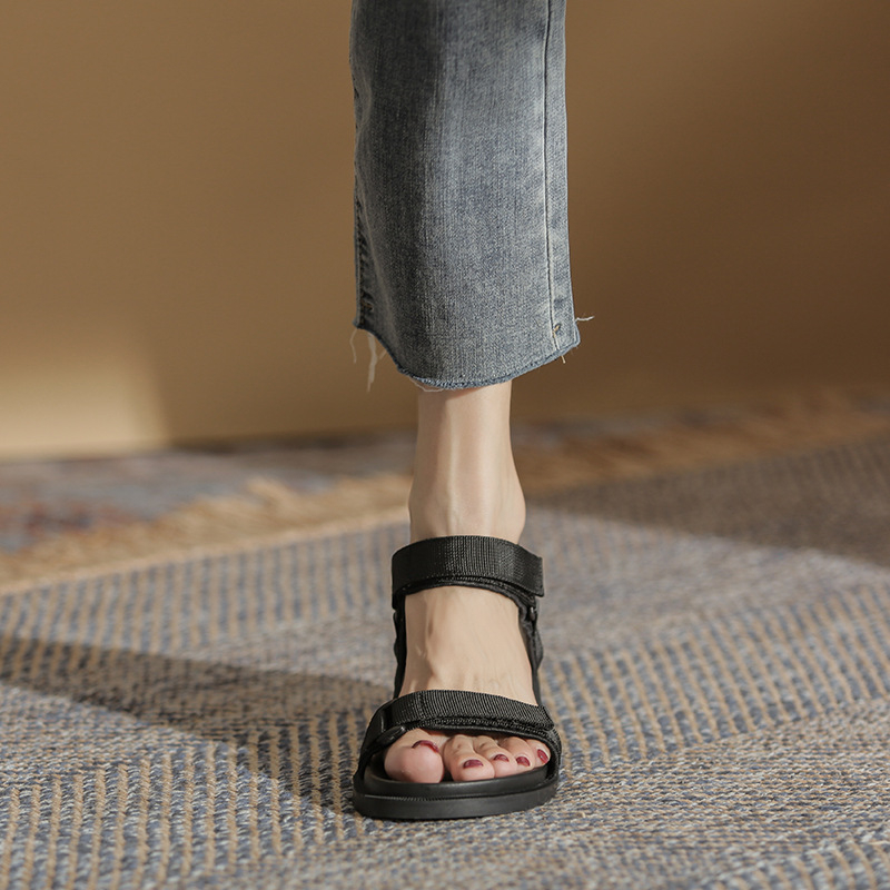 Francuske retro ženske sandale s debelim potplatom, rimski stil, ljetni model 2026, udobne casual sandale s Velcro zatvaračem