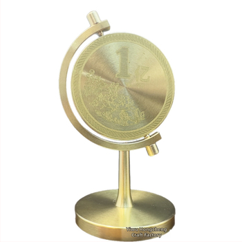 Mosadzový spinner na stôl – moderný dekor do kancelárie a domova, darček
