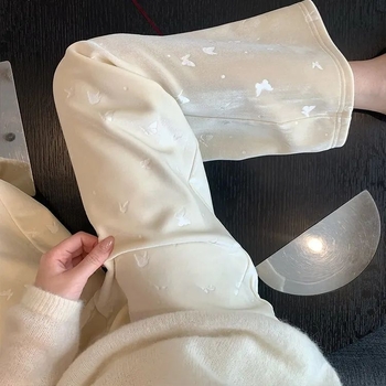 Bijele ženske široke hlače s visokim strukom, veluru uzorak s motivom leptira, podstavljene fleeceom, straight kroj, proljeće–jesen–zima, japansko-korejski casual stil