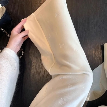Bijele ženske široke hlače s visokim strukom, veluru uzorak s motivom leptira, podstavljene fleeceom, straight kroj, proljeće–jesen–zima, japansko-korejski casual stil