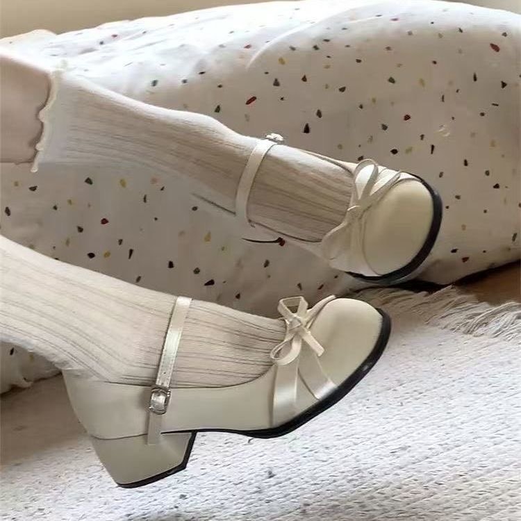 Bijele ženske Mary Jane cipele, 2026. proljeće kolekcija, s mašnicom, francuski stil, kožne cipele s niskim otvorom