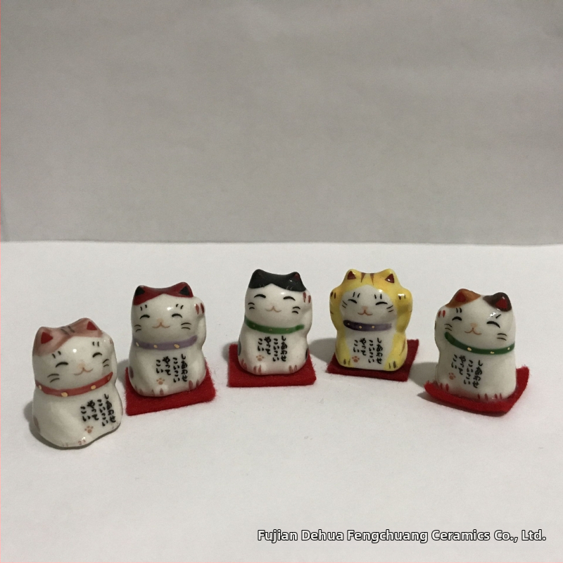 Mini keramické mačiatka v japonskom štýle – sada domácej dekorácie