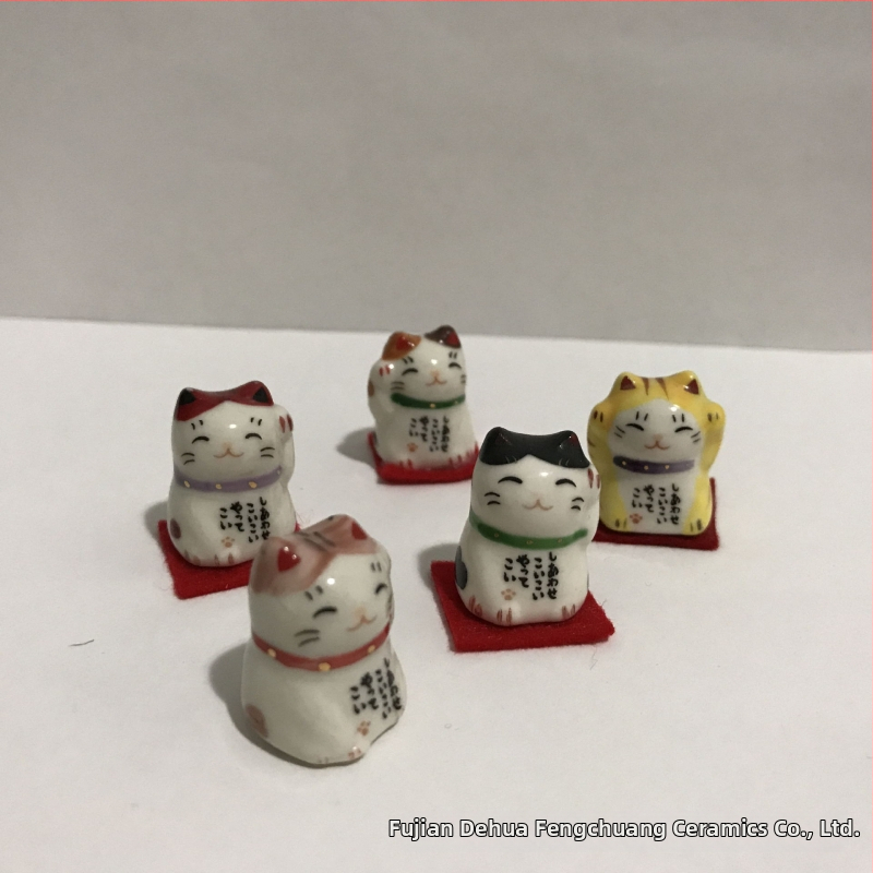 Mini keramické mačiatka v japonskom štýle – sada domácej dekorácie