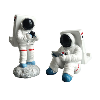 Astronaut rezinová figúrka s držiakom na telefón a tablet – kreatívna dekorácia, ozdoba Roku Potkana
