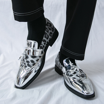 Férfi üzleti bőrcipő, brog-stílusú slip-on loaferek