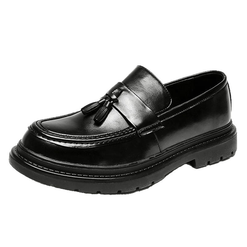 Férfi bőrből készült bojtos slip-on loaferek, üzleti–casual stílusú cipők, PU felső rész, gumírozott talp