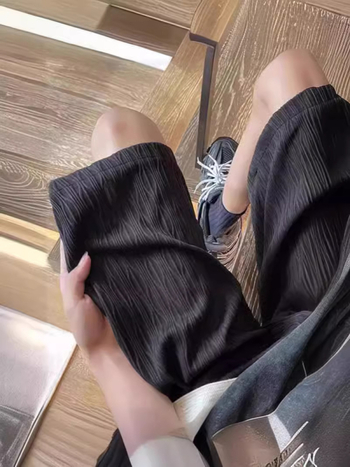 Premium muške ljetne šorceve od ice-silk, brzo sušeće, plisirane, širokog kroja, ležerni sportski stil