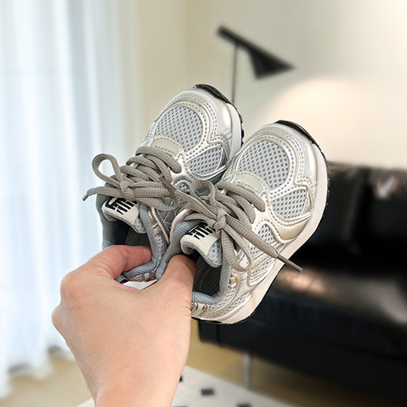 Dječje sportske tenisice s srebrnim mrežastim gornjim dijelom, prozračne, protuklizna potplat, Velcro zatvarač, svakodnevne za dječake i djevojčice, 1–6 godina