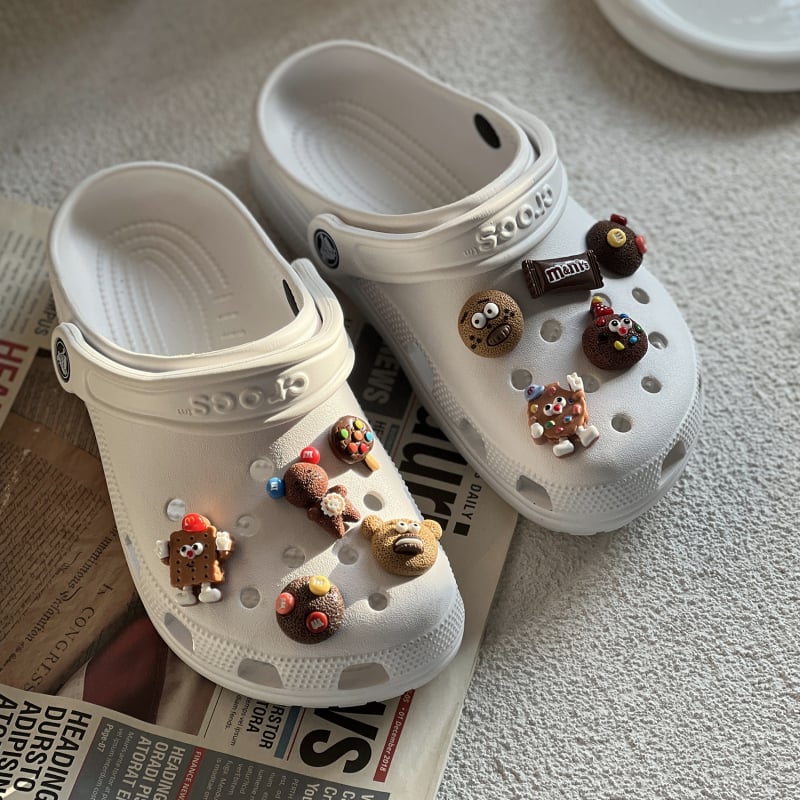 Crocs σε σχήμα μπισκότου — DIY διακοσμητικά με λουλούδια για γυναίκες