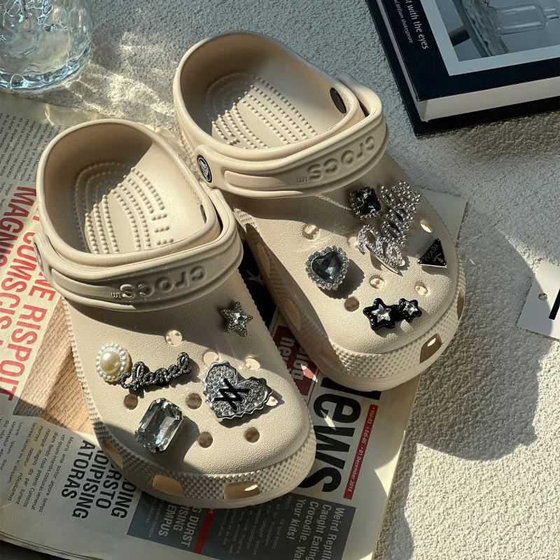 Αξεσουρά Crocs: DIY διακοσμητικά στρας με λουλούδια, αστέρια και γράμματα για Crocs παπούτσια