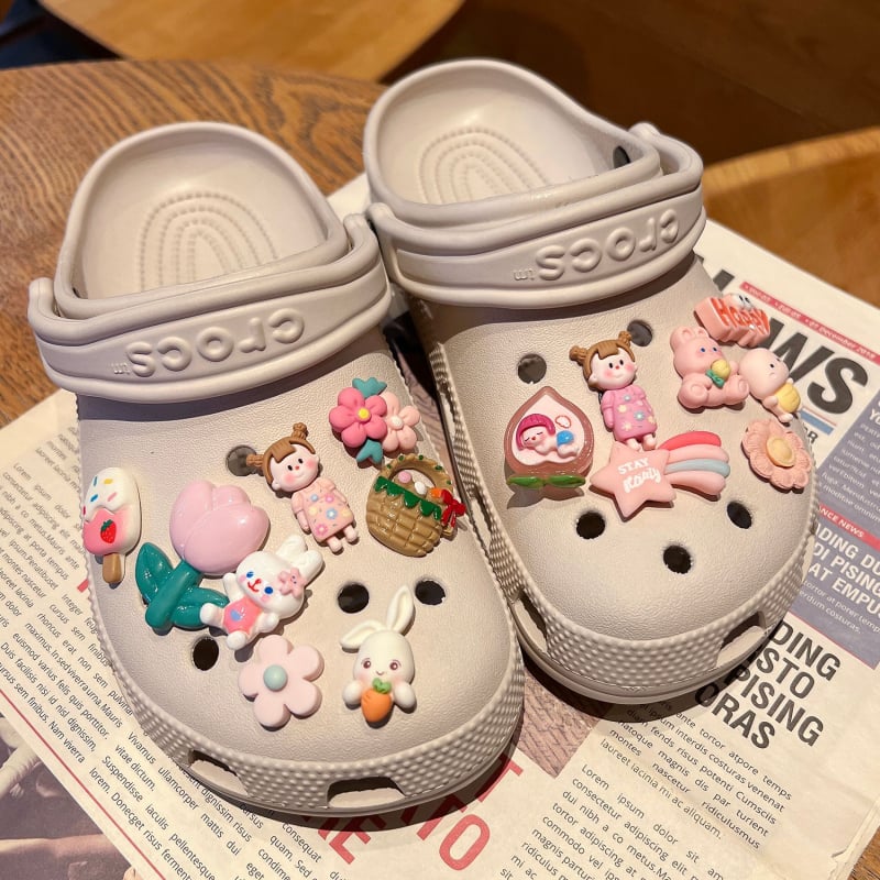 Aksesariji Crocs-stil sandalama: Peach Girl cvijet s dekorativnom kopčom za Carloche sandale