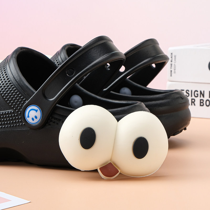 Αξεσουάρ Crocs: χαριτωμένες διακοσμήσεις για παπούτσια με μεγάλα μάτια, DIY