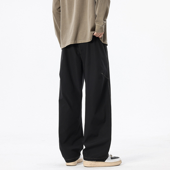 Férfiaknak lazán, szélesen vágott casual nadrág túrázáshoz és hegymászáshoz, sokoldalú sportos nadrág, tavasz 2026
