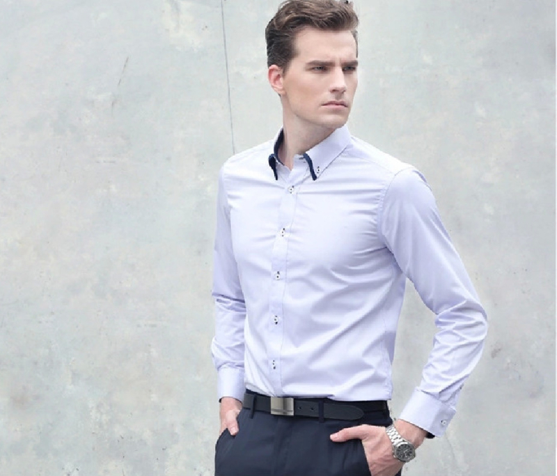 Férfi slim-fit vasalásmentes pamut ing, fehér-kék, hosszú ujjú, hegyes gallér, üzleti-casual