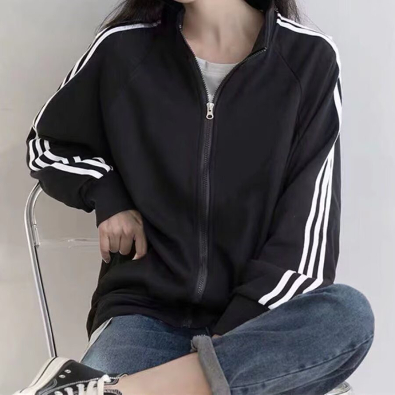 Férfi fekete állógalléros kardigán-sweatshirt, könnyű, lazán szabott baseball-stílusú