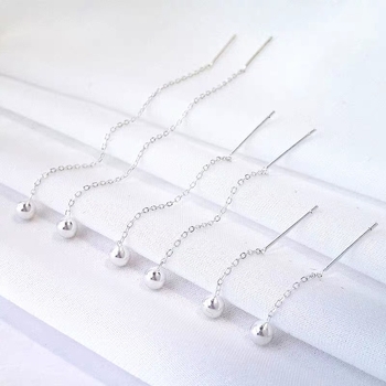 S999 Sterling srebro – naušnice s okruglim perlama i kratkim resicama, elegantan minimalistički dizajn