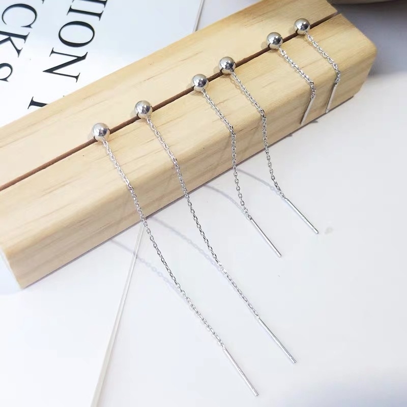 S999 Sterling srebro – naušnice s okruglim perlama i kratkim resicama, elegantan minimalistički dizajn