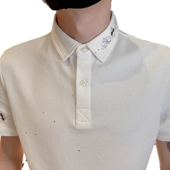 Muška ljetna polo majica s uzorkom zvijezda, stiliziran lagani luksuz, klasičan minimalistički, uski kroj, udobna, s polo ovratnikom