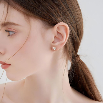 S925 srebrne naušnice srcolne sa cirkonima, minimalistički i svestran dizajn za piercing na ušima
