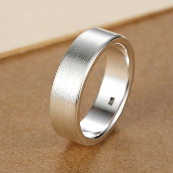 6 mm gravirani srebrni prsten s brušenom površinom, unisex, za par
