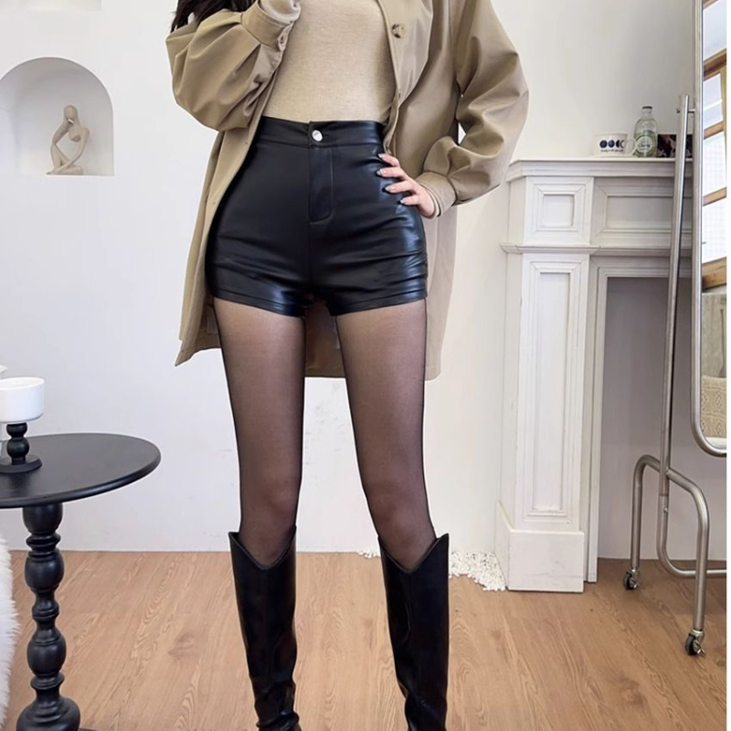 Hlače visokog struka, A-linija, kožni izgled, vitke za sitne figure, svestran proljetno-jesenski stil, ravni kroj, široke nogavice uz čizme.