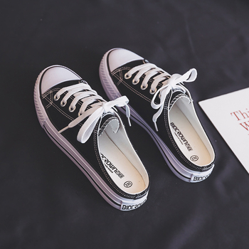 Ženske platnene tenisice slip-on, korejski stil, ravna peta, proljeće–ljeto 2023, casual i svestrane