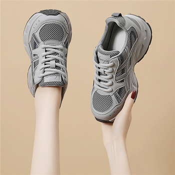 Sive ženske tenisice s debelim potplatom za povećanje visine, svakodnevne casual tenisice u stilu dad shoes, novi proljetni model