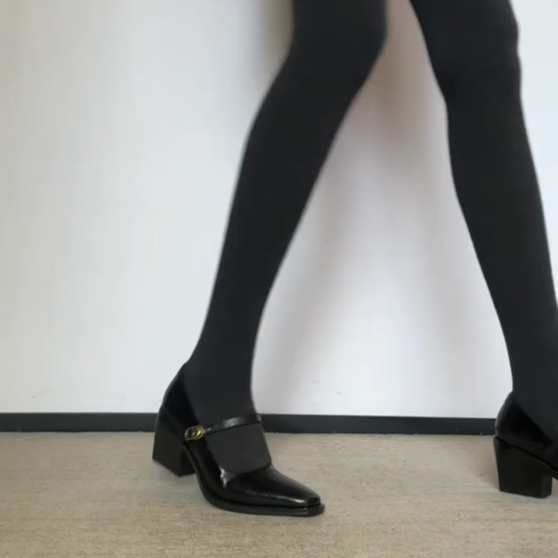 Verzija od ovčje kože: Mary Jane cipele s francuskim retro stilom, s oštrim nosom, jednim remenom i debelim petom za žene