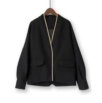 Crni ženski kardigan-blazer s V izrezom, opuštena silueta, dugi rukavi, stil odijela