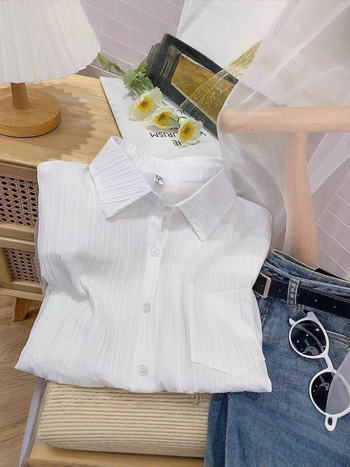Női oversized fehér ingkabát, könnyű tavasz–ősz darab, laza szabás, UV-védő felső, texturált anyag