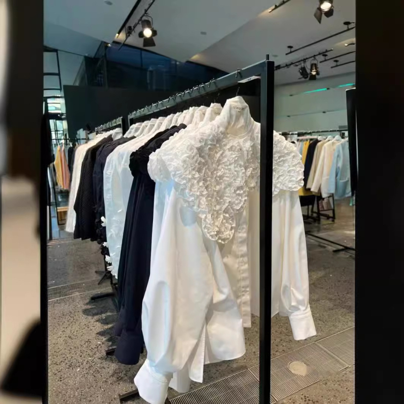 Tavaszi női ing nagy gallérral, laza szabású, elegáns babydoll felső