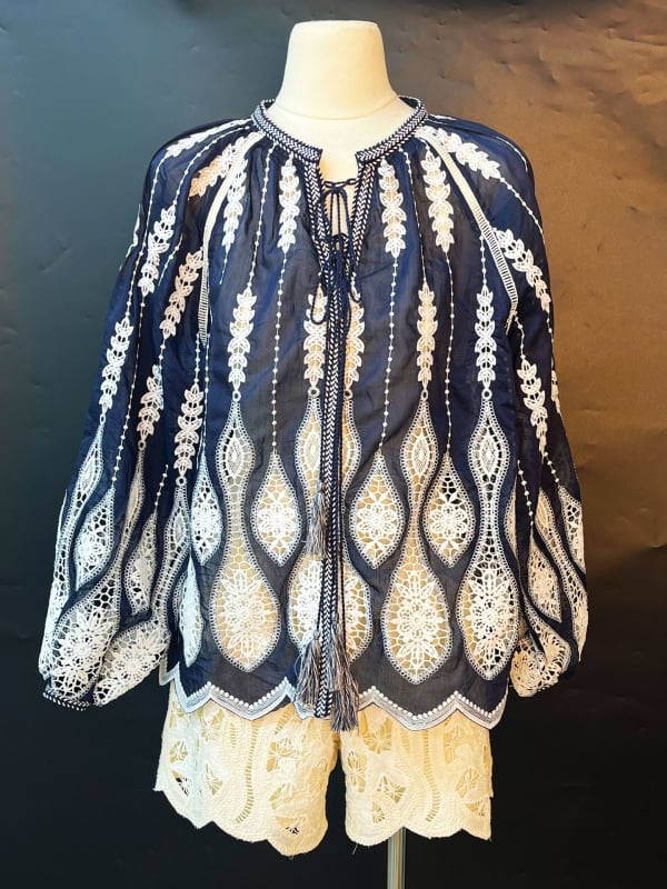 Boemska bluza s vezom Lily of the Valley, etno-retro stil