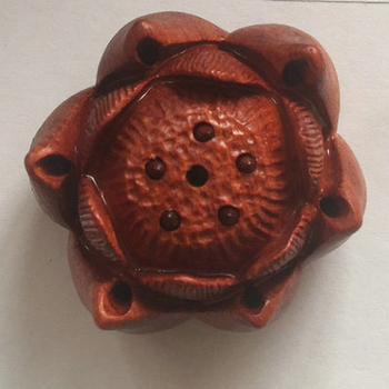 Ručne vyrezávaný drevený autovisiaci príves s koreňovým gravírovaním — boxwood, ebony, jujube wood a blood sandalwood