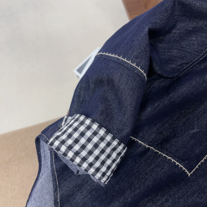 Proljetna ženska denim košulja u japanskom stilu s okruglim izrezom i slobodnim krojem te kariranim patchwork dizajnom — svestran i laskav gornji dio