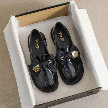 600-32 Ženske loaferice s debelim potplatom, 2026 novi retro kožni cipeli s crnom mašnom, mekan potplatom, slip-on