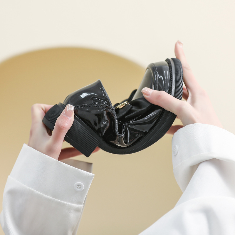 600-32 Ženske loaferice s debelim potplatom, 2026 novi retro kožni cipeli s crnom mašnom, mekan potplatom, slip-on