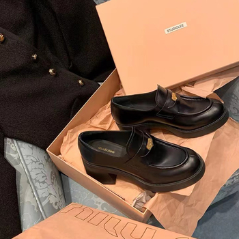 Loafers femei retro, vârf rotund și detaliu cu monedă, toc și talpă groși, stil britanic, partea superioară din fibră sintetică
