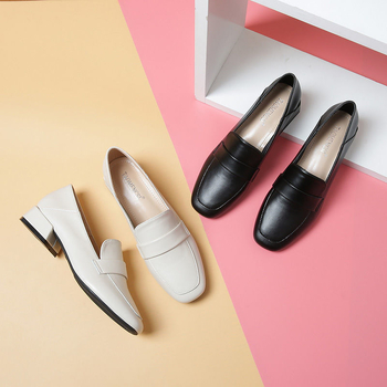 Γυναικείοι loafers με τετράγωνη μύτη, ελαφριά δερμάτινα για τέσσερις εποχές, βρετανικού στυλ μεσαίας φτέρνας