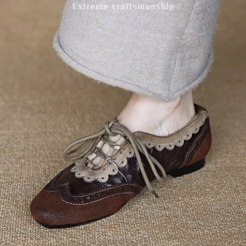 Γυναικείοι δερμάτινοι loafers από γνήσιο δέρμα προβάτου με ανάγλυφο vintage μοτίβο, κορδόνια, βρετανικό στυλ, άνοιξη-φθινόπωρο