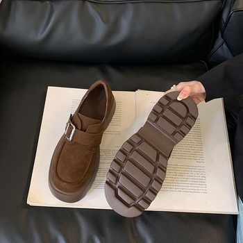 Ženski kožni loafers u britanskom stilu, retro dizajn, Velcro kopča, Mori stil, platforma za povećanje visine, debeli potplat, model 2026 proljeće-jesen