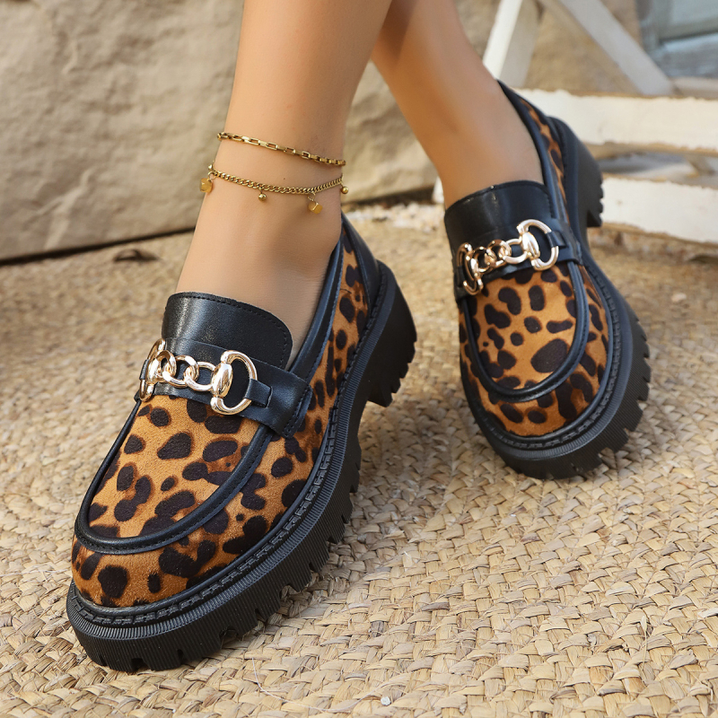 Női leopard mintájú loafer, kerek orr, fém csat, vastag talp, retro stílus, nagy méretek, 2026 tavasz–ősz
